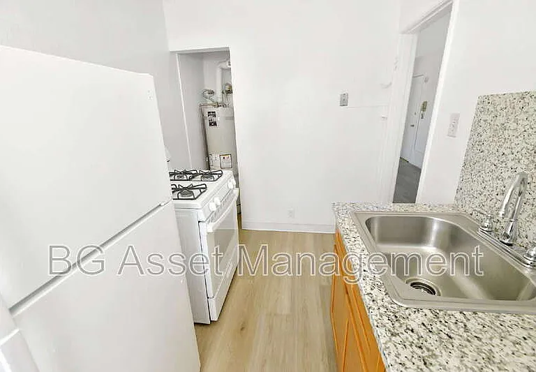 2039 Macarthur Blvd #9 — Photo 13