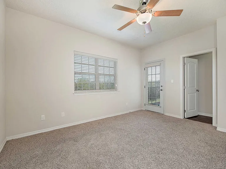 503 Forest Dr — Photo 10