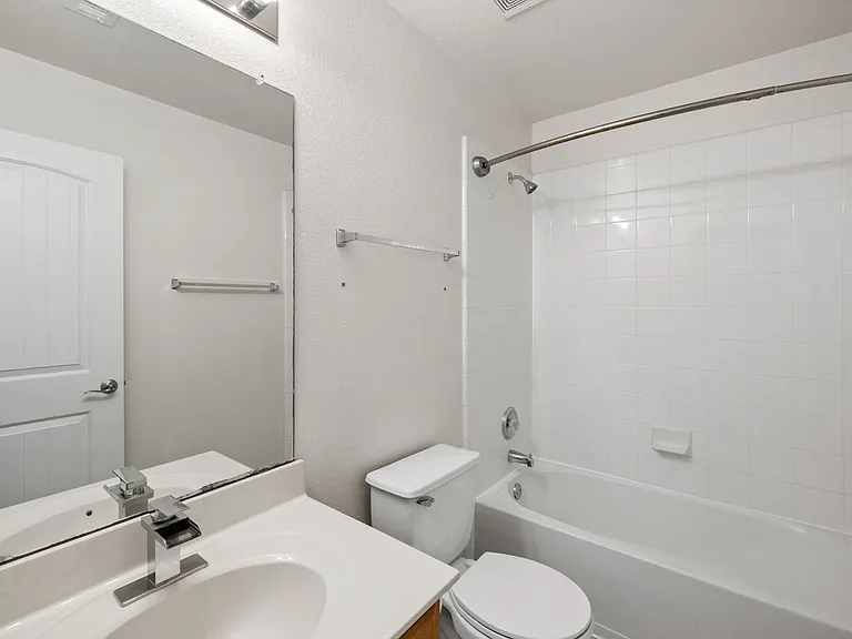 2101 Golden Arrow Ave — Photo 36