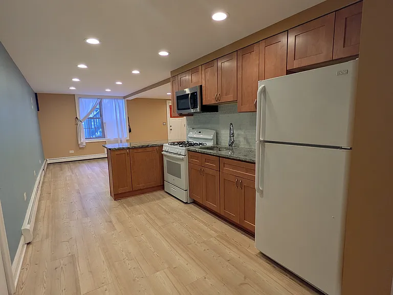 510 W 45th St #1 — Photo 9