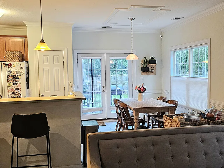 1123 Americus Ave — Photo 5