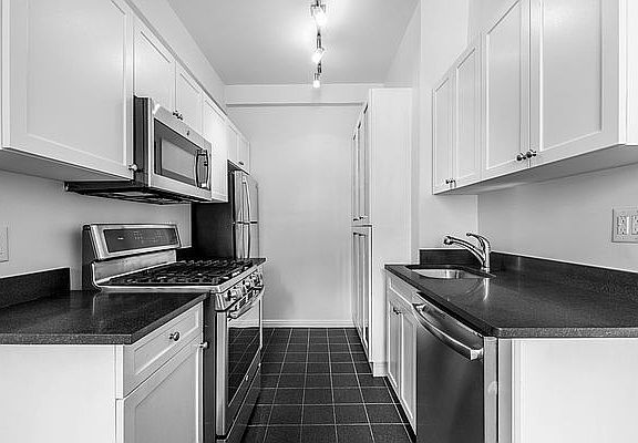 4th image of 12 E 86th St APT 1109