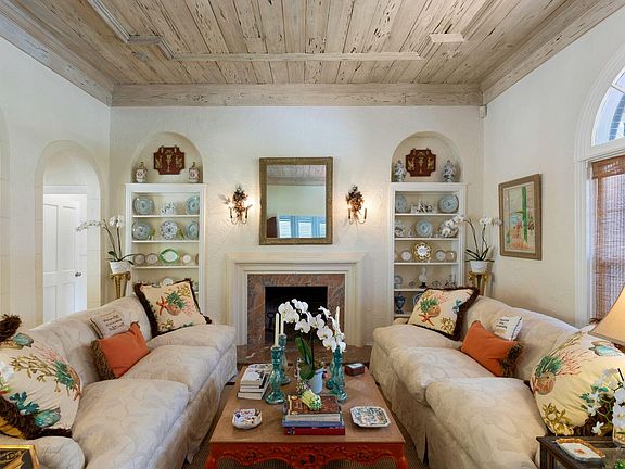 4th image of 4210 Washington Rd