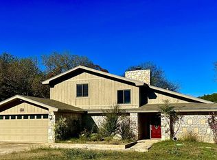 320 Queen Bee Dr, Ingram, TX 78025
