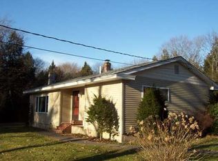 31 Winslow Rd, Gorham, ME 04038