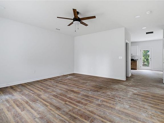 2nd image of 1019 Duggins St