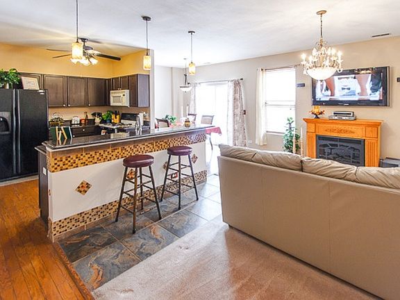 Living/Kitchen Space