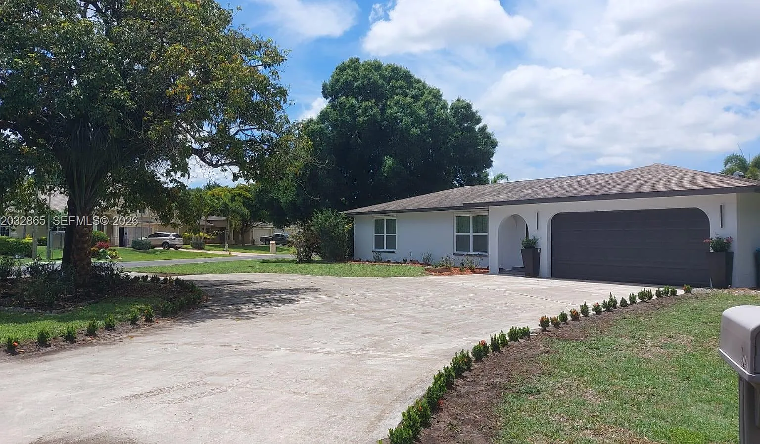 3 bed, 2.0 bath, $2,400 — Photo 1