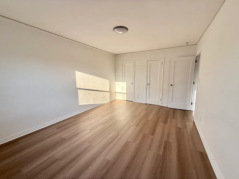 238 Bay 22 St #2 — Photo 8