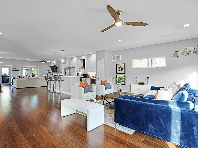 4333 Delmar Blvd — Photo 13