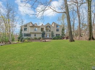 143 Fawn Hill Rd, Upper Saddle River, NJ 07458