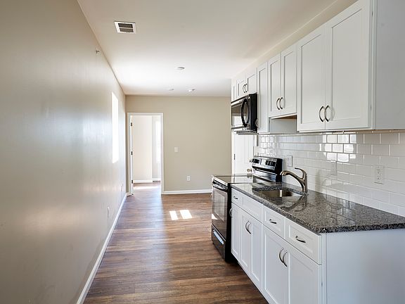 2nd image of 5514 Woodland Ave Floor 2