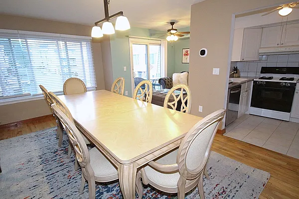 Sold by REMAX Elite | media 15