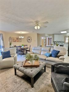 566 Lakeside Dr #48, Lincoln, NE, 68528