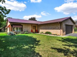 1370 Cove Dr, Chambersburg, PA 17202
