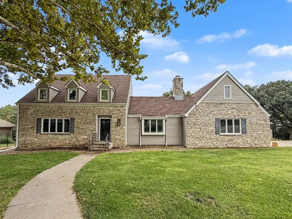 102 Circle Dr, Beloit, KS 67420