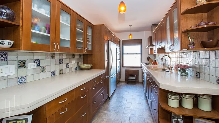 Sold by Garfield Realty  | media 7