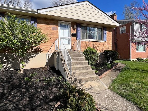 3rd image of 9040 Cherry Blossom Ln