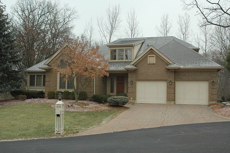 1st image of 7100 Hunters Creek Dr