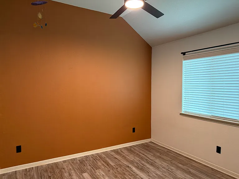 5936 Alexandria Dr — Photo 20