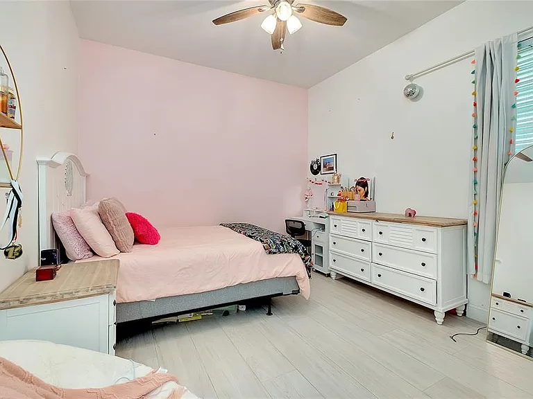 360 Cedarbrook Ct — Photo 14