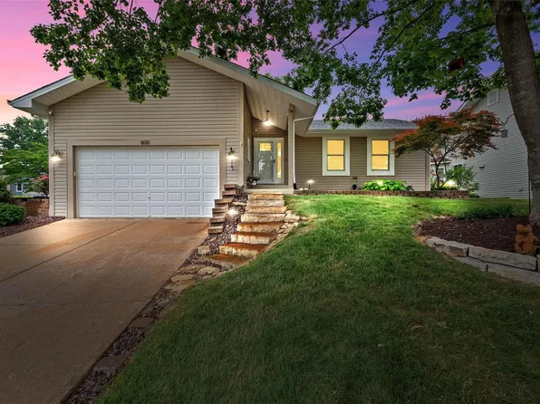 800 Conch Ter, Lake Saint Louis, MO 63367