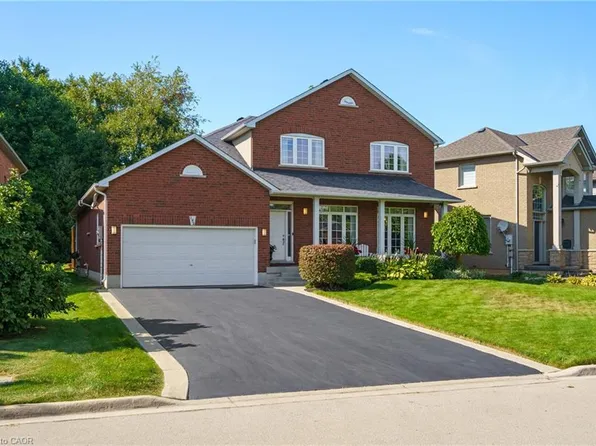 182 Valridge Dr, Hamilton, ON L9G 4Y4