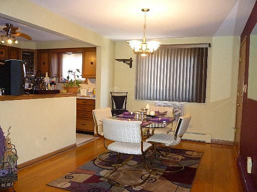 5th image of 6858 N Northwest Hwy APT 3E