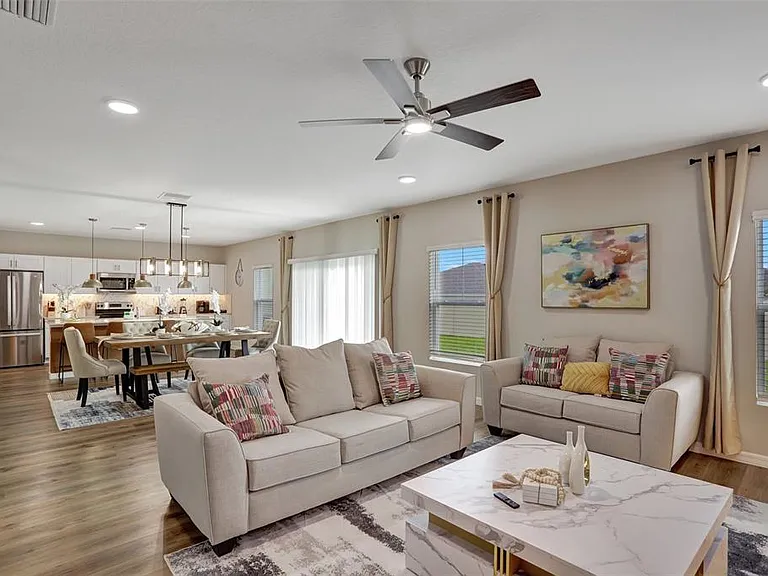 2405 Oakwood Ln — Photo 11