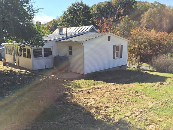 4th image of 836 Longhollow Road