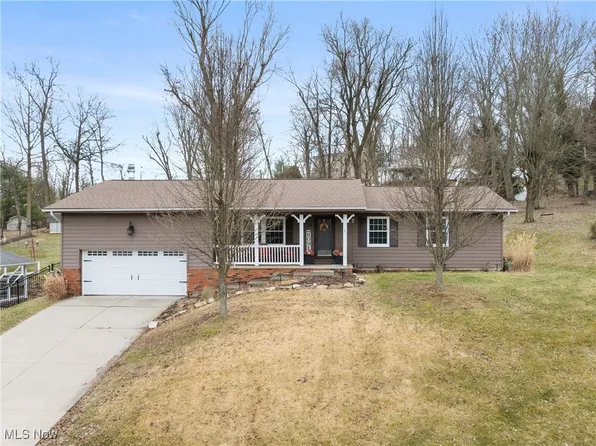 114 Windermere Dr, Saint Clairsville, OH 43950