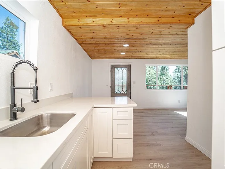 872 Hill — Photo 5