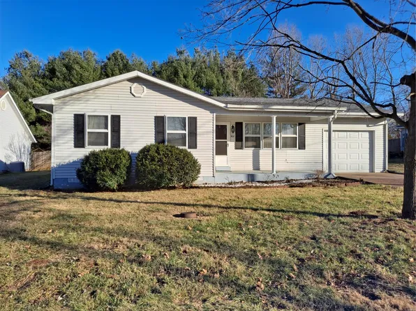 302 N Harry Junior St, Desloge, MO 63601