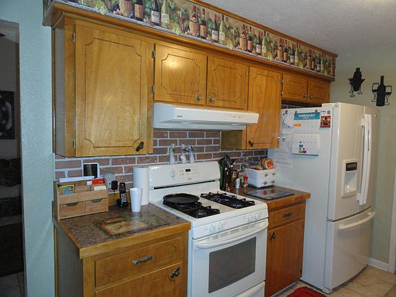 2nd image of 2226 Dorchester Dr