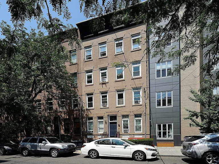 212 9th St #4B — Photo 9
