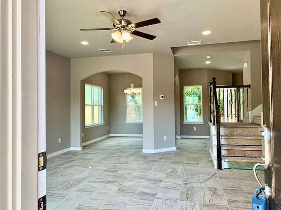 5th image of 235 Teakwood Dr