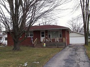 371 Waverly Rd, Chesterton, IN 46304