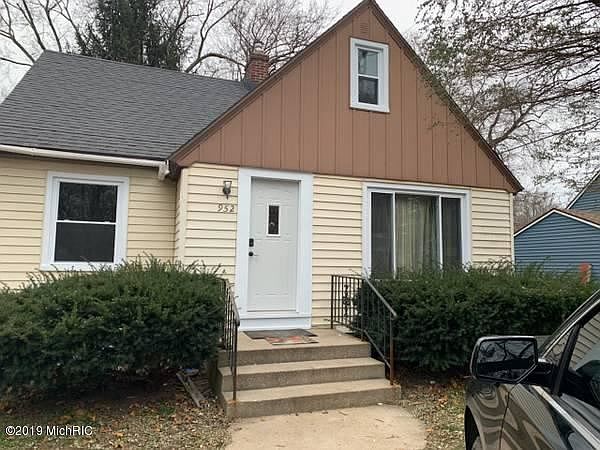 1st image of 952 Columbia Ave
