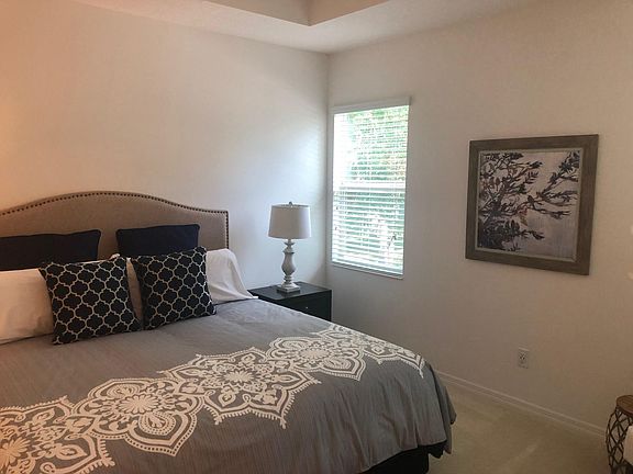 Master Bedroom w/Tray Ceiling