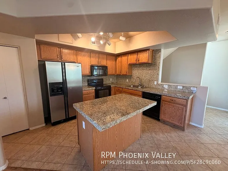 3250 W Greenway Rd #148 — Photo 7