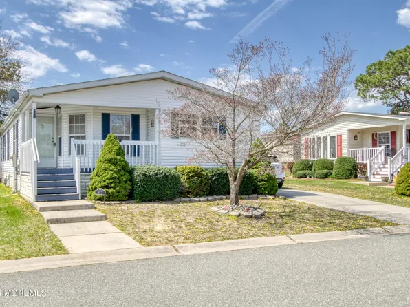 917 Oak Ridge Terrace, Whiting, NJ 08759