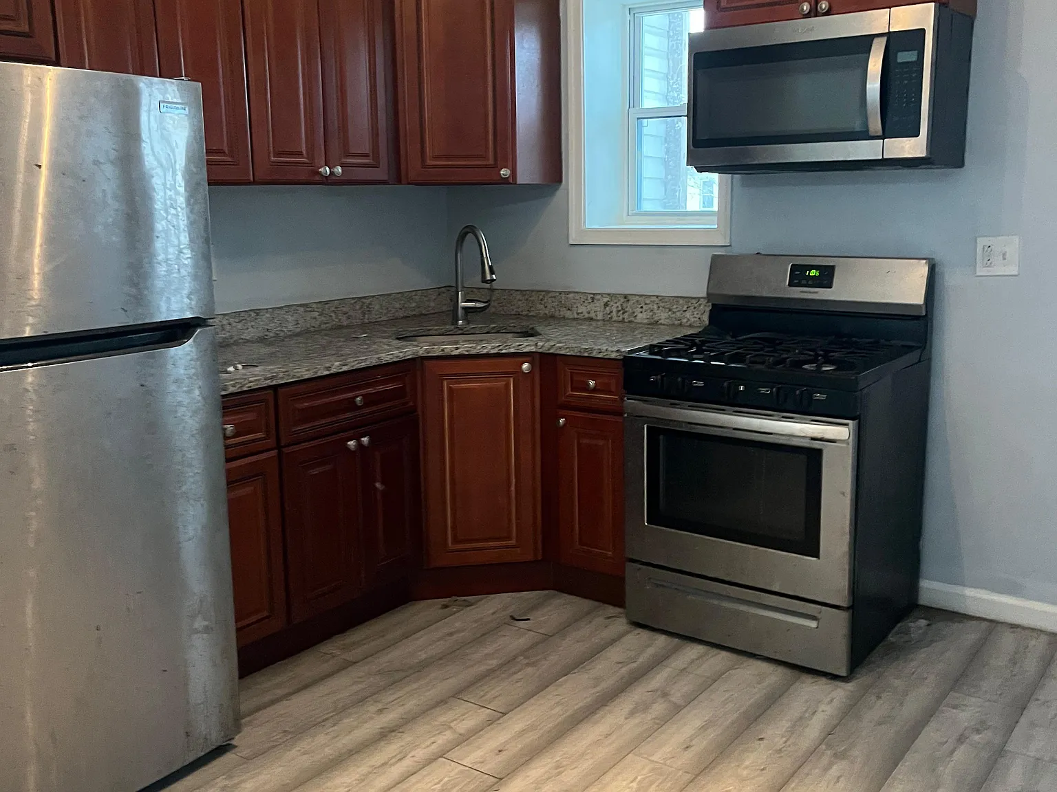 3 bed, 1260 sqft, $1,550 — Photo 4