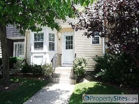 1st image of 74 Woodlake Dr