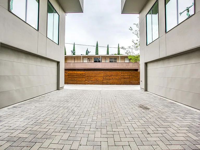 Townhomes on Bennett — Photo 26
