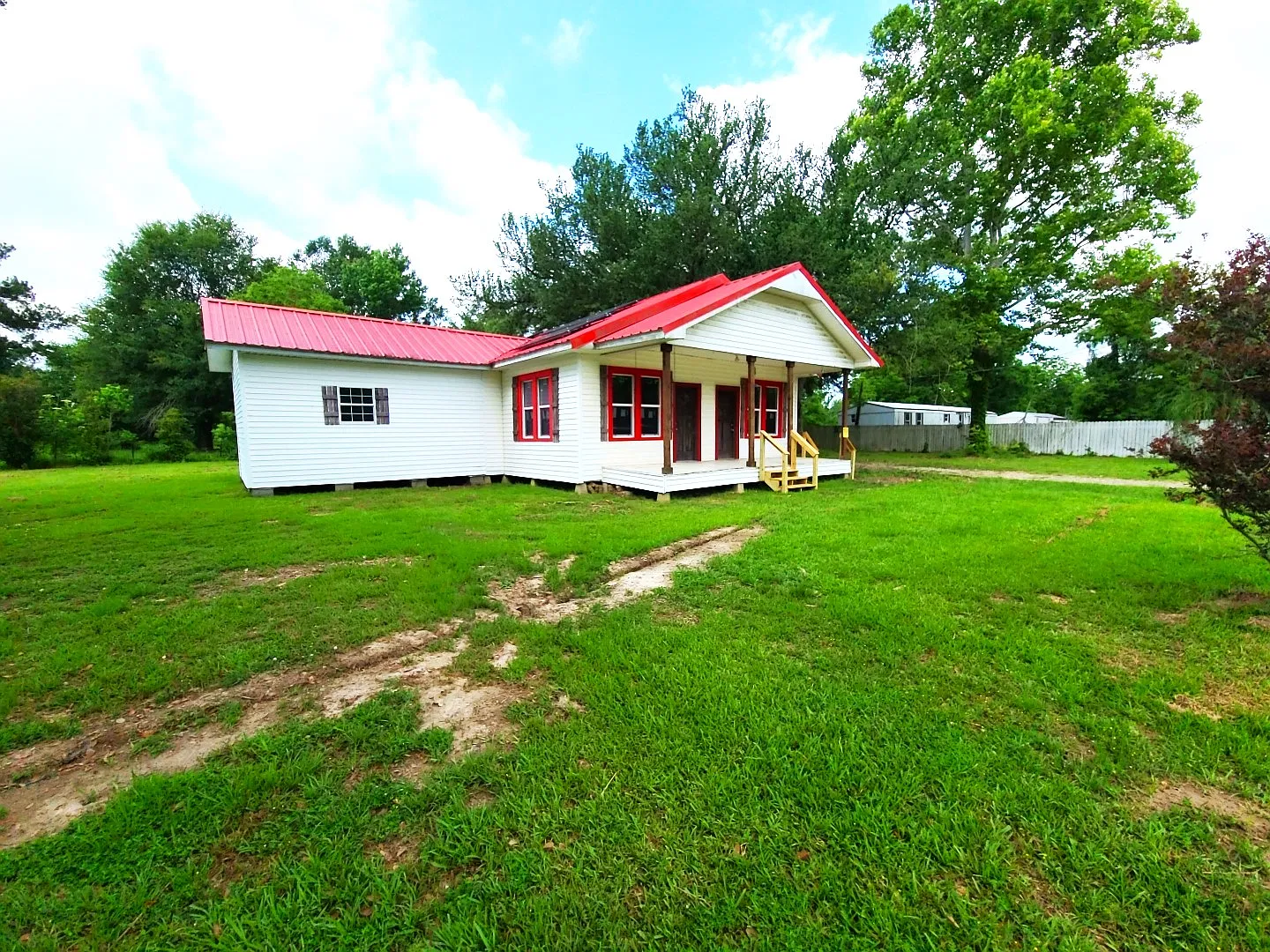 3 bed, 1480 sqft, $1,200 — Photo 2