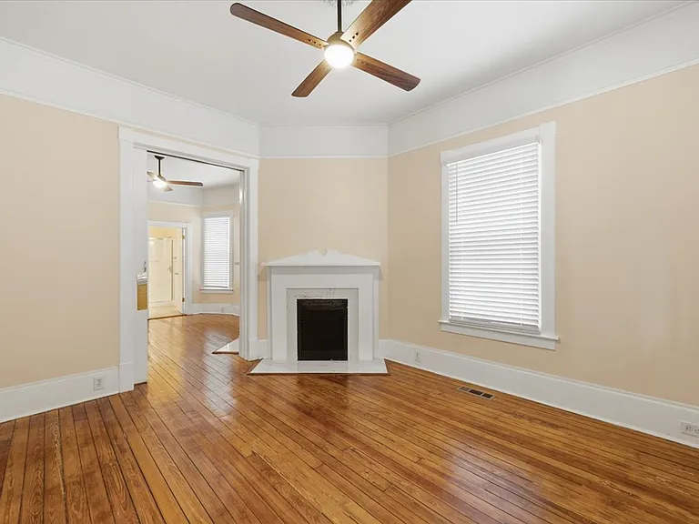 2305 Abercorn St — Photo 13