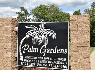 78 Palm Gardens Dr, Camdenton, MO 65020