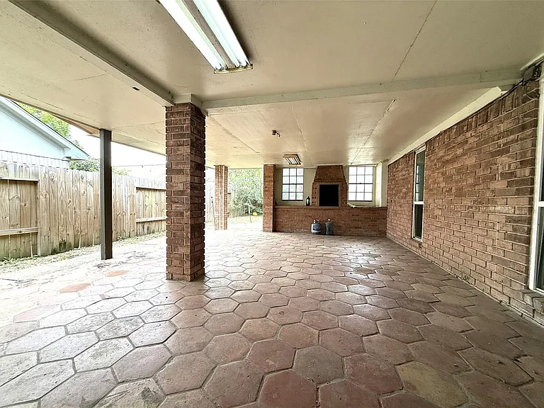 11611 Stone Bridge Dr — Photo 23