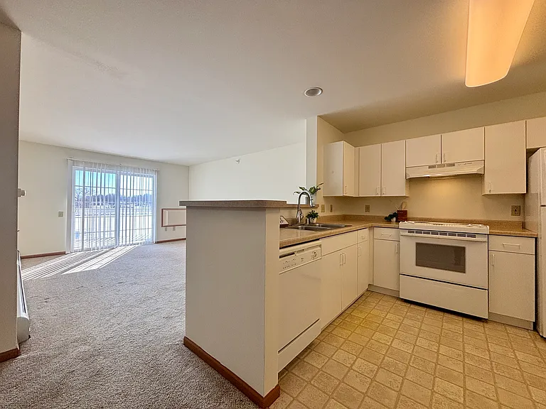 1048 Enterprise Dr #200 — Photo 2