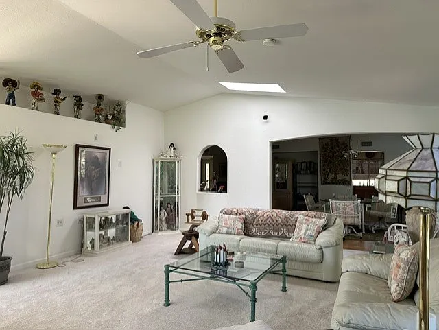 2 bed, 2539 sqft, $3,650 — Photo 3